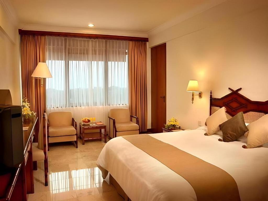 Mitra Bandung Hotel Exterior photo