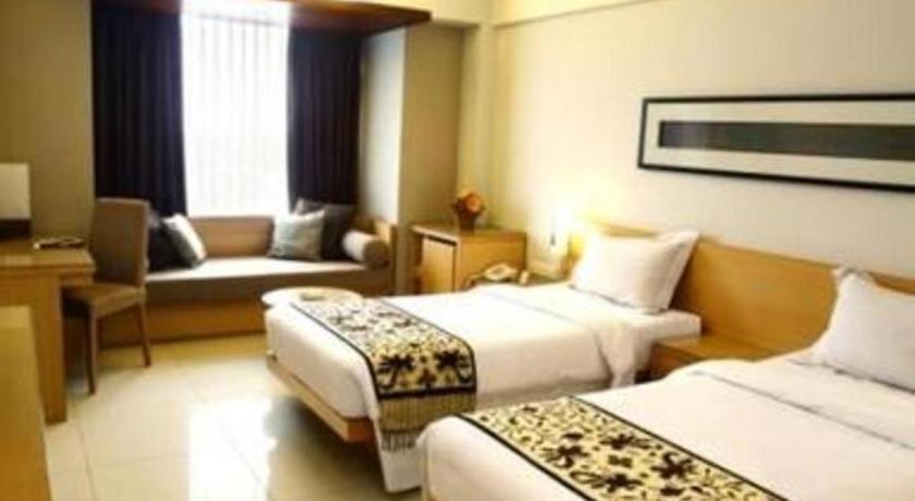 Mitra Bandung Hotel Exterior photo