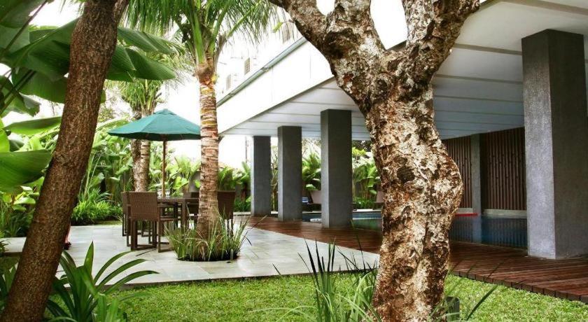 Mitra Bandung Hotel Exterior photo