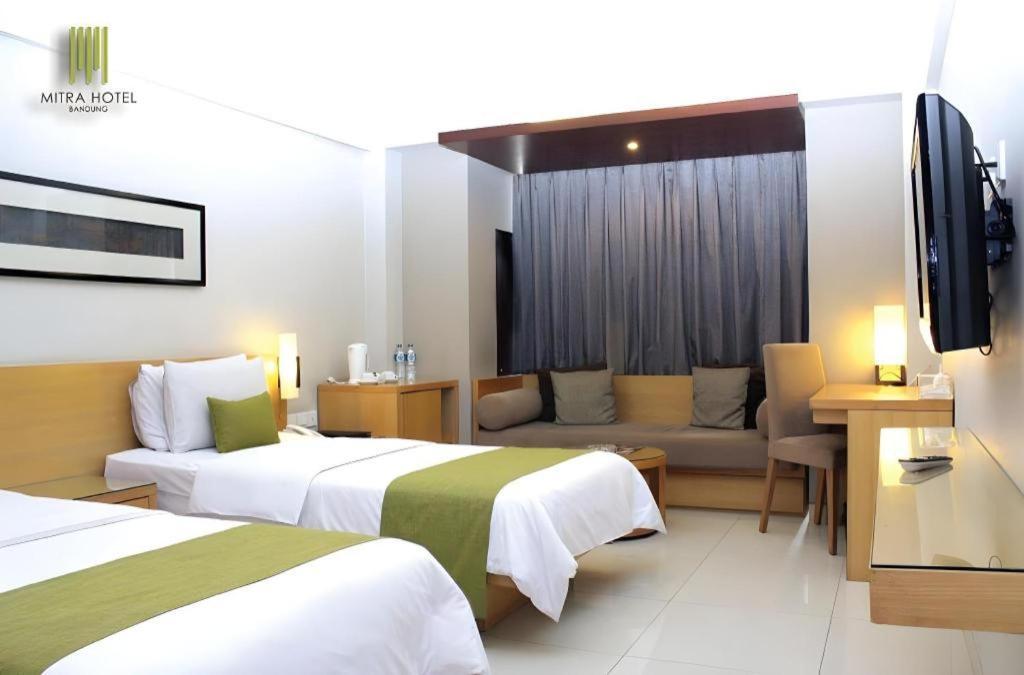 Mitra Bandung Hotel Exterior photo
